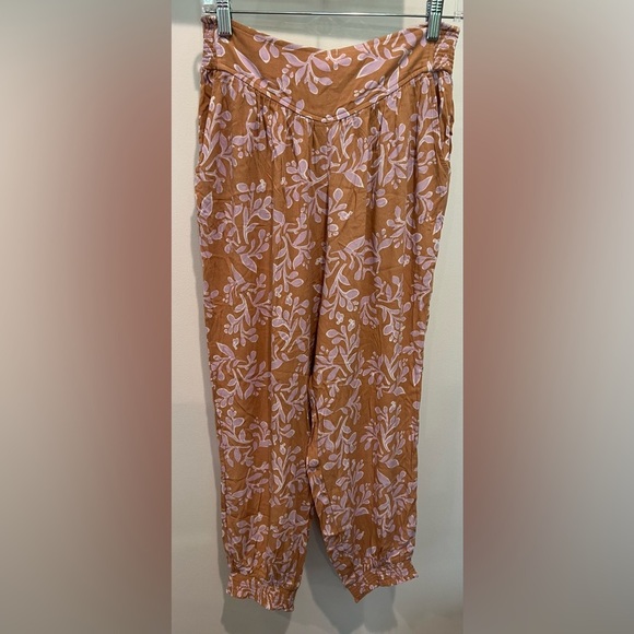 Aerie Floral Print Women's Flowy Jogger Style Pants Sz M Bronze Brown - Picture 1 of 14